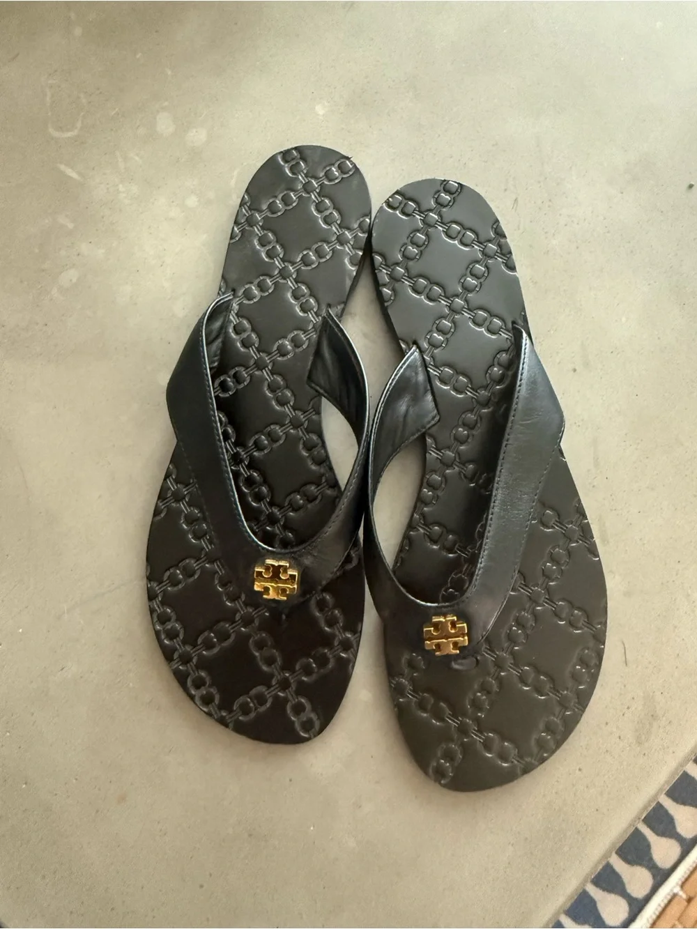 Tory Burch Black Leather Thong Sandals with Gold Logo